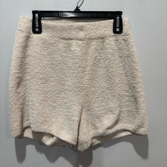 cupcakes & cashmere Pants - Cupcakes & Cashmere Cream High Waist Women's Shorts size M